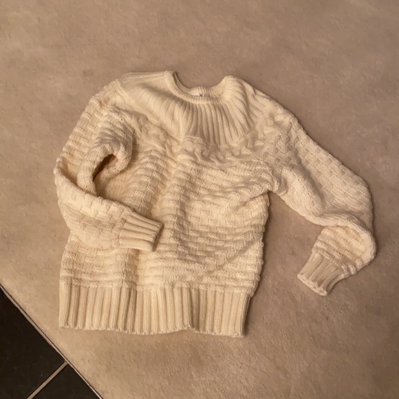 Premises Oversized Sweater - Picture 6 of 11